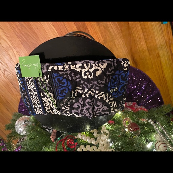 NWT VERA BRADLEY WALLET - Picture 2 of 5